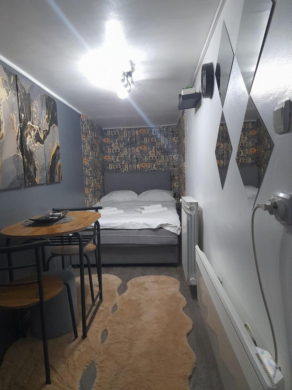 Apartman Pozoriste Penthaus Banja Luka Habitación foto